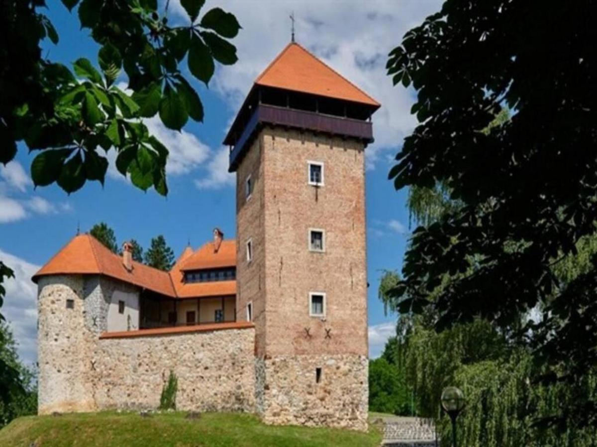 Apartamento Apartmant Sandra - Big Terace And Free Parking Karlovac Exterior foto