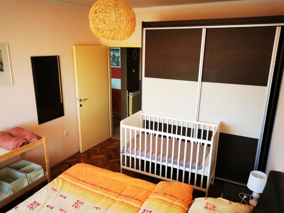 Apartamento Apartmant Sandra - Big Terace And Free Parking Karlovac Exterior foto